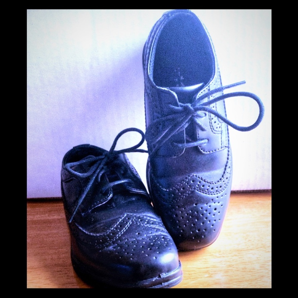 Boys’ Oxford dress shoes. Black 12M